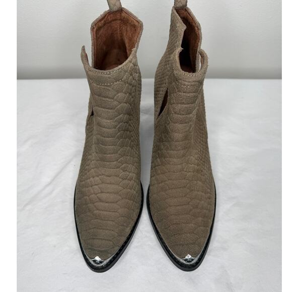 Jeffrey Campbell Cromwell Western Bootie Taupe Snakeskin - Picture 3 of 10